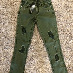 NWT BEBE Heartbreaker jeans size 24